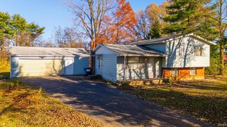 15 Cloverleaf Dr, Wabash, IN 46992