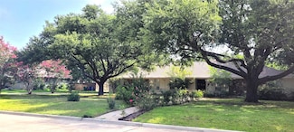 204 Overhill Dr, Waxahachie, TX 75165