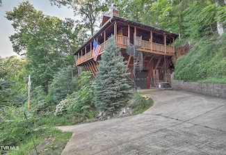 665 Laurels Rd, Johnson City, TN 37601