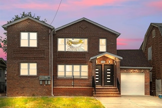 22019 135th Ave, Springfield Gardens, NY 11413