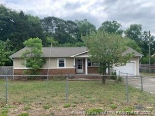1813 Ashton Rd, Fayetteville, NC 28304