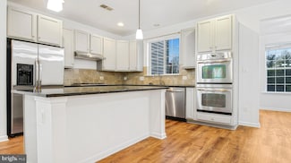 10231 Fountain Cir, Manassas, VA 20110