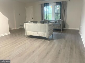 738 Neptune Ave, Oxon Hill, MD 20745