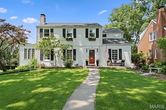 38 Hill Dr, Saint Louis, MO 63122