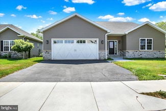 51 Franklin Dr, Mechanicsburg, PA 17055