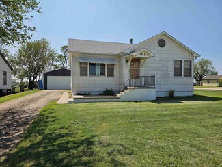 511 Maple St, Fowler, KS 67844