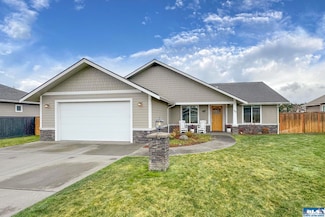 40 Royal Loop, Sequim, WA 98382