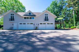 15785 Jennifer Ln, Spring Lake, MI 49456