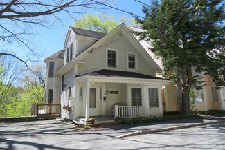 25 High St, Woodstock, VT 05091