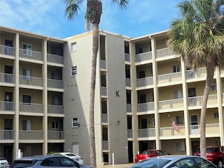 3756 Lake Bayshore Dr Unit 509, Bradenton, FL 34205