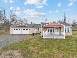 62 School Ln, Reading, PA 19606