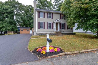 125 Wedgewood Ln, Manchester, NH 03109