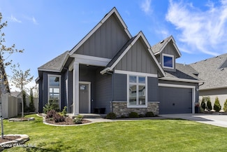 7013 N Rendezvous Dr, Coeur D'Alene, ID 83815