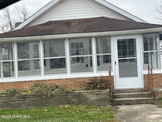 351 Front St, Cygnet, OH 43413