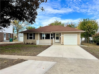 3112 Oak Ave, Mattoon, IL 61938