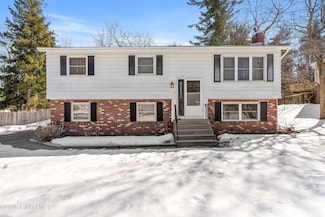 19 Cortland Blvd, Clifton Park, NY 12065