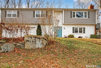 826 Quarter Mile Rd, Orange, CT 06477