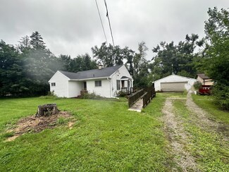 2112 Horton Rd, Jackson, MI 49203