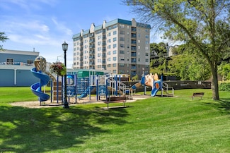 415 N Lake St Unit 602, Port Washington, WI 53074