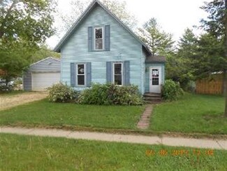 305 N Wooster St, Capron, IL 61012