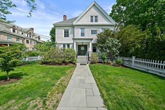 1046 Centre St Unit 2, Newton Center, MA 02459