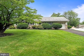 298 Davisville Rd, Warminster, PA 18974