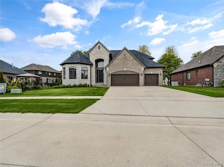 50011 Anita Way N, Macomb, MI 48044