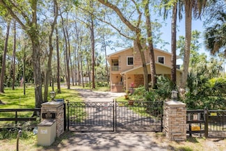 9700 94th St N, Seminole, FL 33777