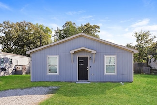 1618 Gale Dr, Azle, TX 76020