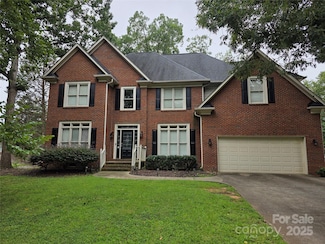 11550 Falling Leaves Dr, Charlotte, NC 28277