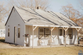 122 1st Ave SE, Sioux Center, IA 51250