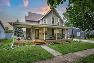 1402 Myra Ave, Janesville, WI 53548