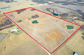 1 Hickory Grove Rd, Brunswick, MO 65236