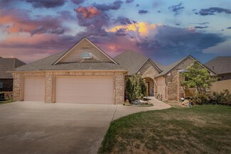 612 NW Brookhaven Pathway, Lawton, OK 73505