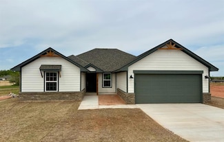 4661 Lincoln St, Harrah, OK 73045
