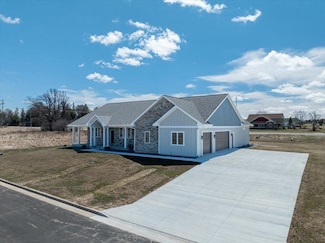 118105 Betty Dr, Stratford, WI 54484