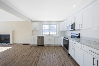 23 Amanola Ave, Worcester, MA 01604