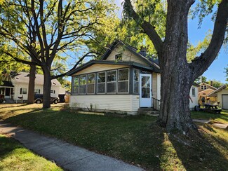32 Exchange St SE, Grand Rapids, MI 49548