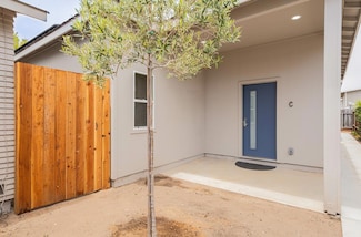 987 Harcourt Ave Unit C, Seaside, CA 93955