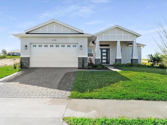 528 Waterfern Trail Dr, Auburndale, FL 33823