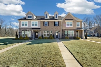 5821 Crestlawn Ct, Pfafftown, NC 27040