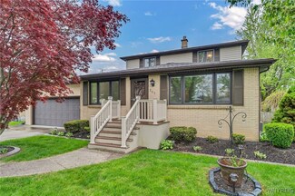 205 Claudette Ct, Depew, NY 14043