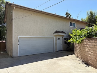 7818 Amestoy Ave, Van Nuys, CA 91406