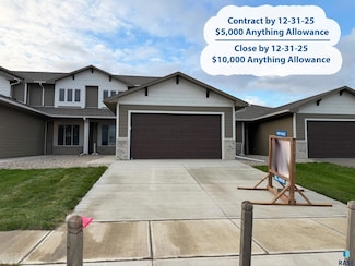 5217 E 67th St, Sioux Falls, SD 57108