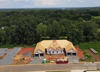 3355 48th Avenue Ln NE Unit 18B, Hickory, NC 28601