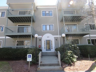 20 Ledgewood Hills Dr Unit 103, Nashua, NH 03062