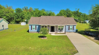 12634 NW Twin Oaks Dr, Bristol, FL 32321