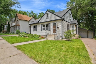 49 Wyoming St E, Saint Paul, MN 55107