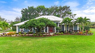 5683 SW Orchid Bay Dr, Palm City, FL 34990
