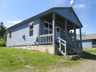 24 Kingfield Rd, Pittsburg, NH 03592